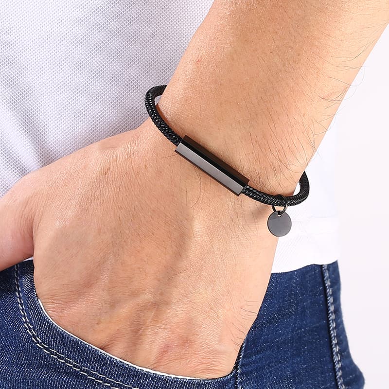 ブレスレットメンズ 職人技が光る編み込みペンダントブレスレット
