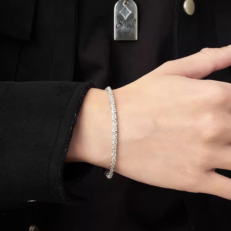 ブレスレットメンズ キラキラ輝く細身ブレスレット