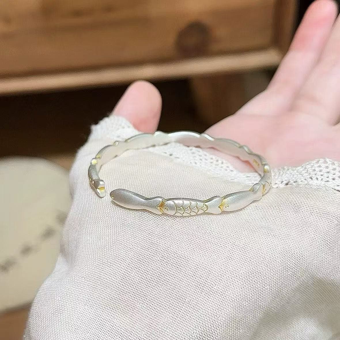 ブレスレットメンズ 魚柄鱗モチーフ純銀ブレスレット