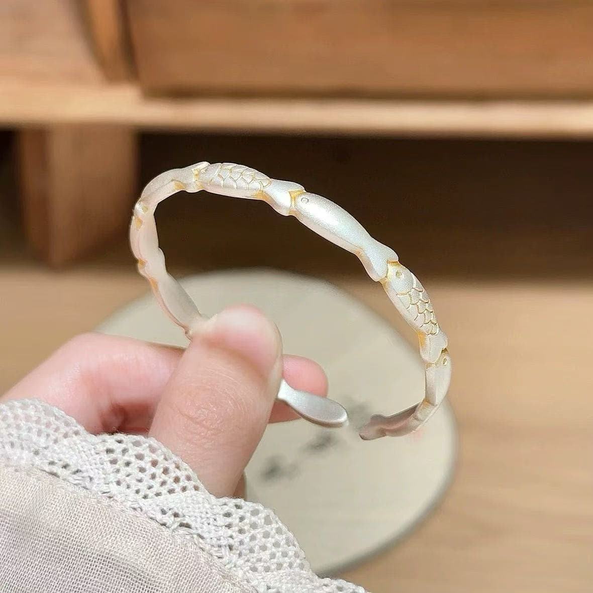 ブレスレットメンズ 魚柄鱗モチーフ純銀ブレスレット