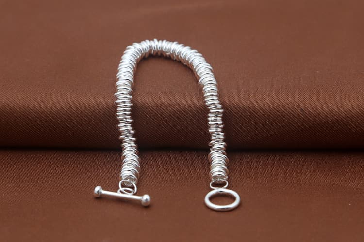 ブレスレットメンズ 甲丸輪編み留め具付きブレスレット