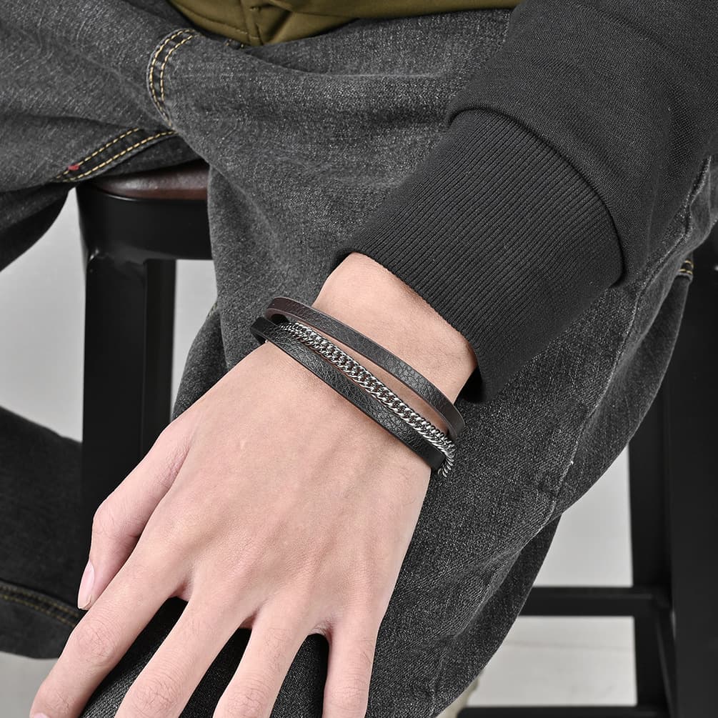 ブレスレットメンズ チェーン装飾レザーブレスレット